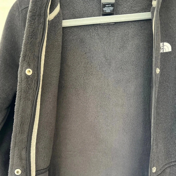 North Face Jacket - Size XS | Color: Black - Picture 6 of 7